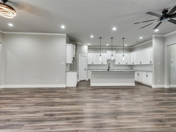 4111  Metropolitan Avenue , Dallas Texas 75210