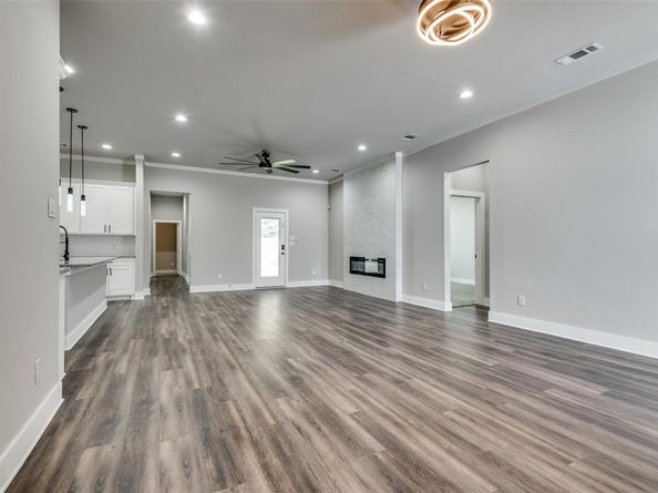 4111  Metropolitan Avenue , Dallas Texas 75210