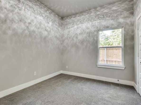 4111  Metropolitan Avenue , Dallas Texas 75210