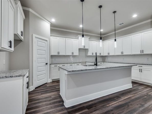 4111  Metropolitan Avenue , Dallas Texas 75210