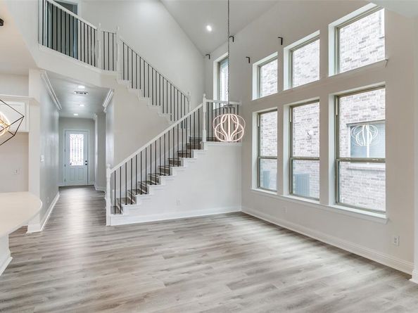 523  Paddock  , Irving Texas 75039