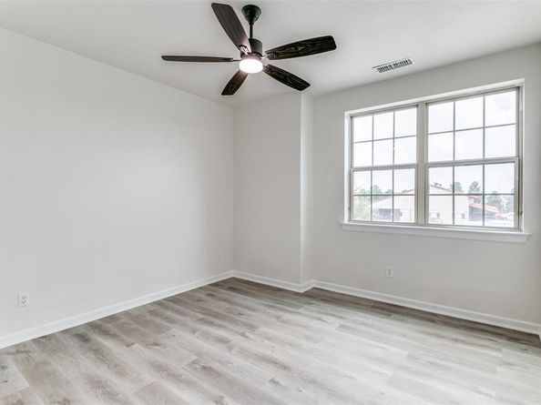 523  Paddock  , Irving Texas 75039