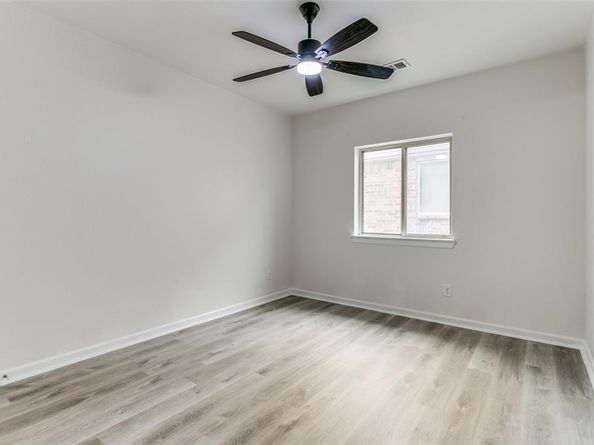 523  Paddock  , Irving Texas 75039