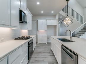 523  Paddock  , Irving Texas 75039