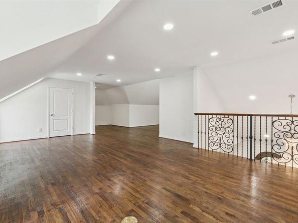 4415  Gloster Road , Dallas Texas 75220