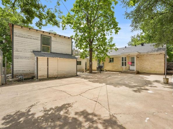 1207  Engle Avenue , Dallas Texas 75224