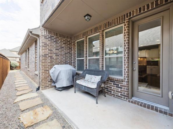 1510  White Squall Trail , Arlington Texas 76005