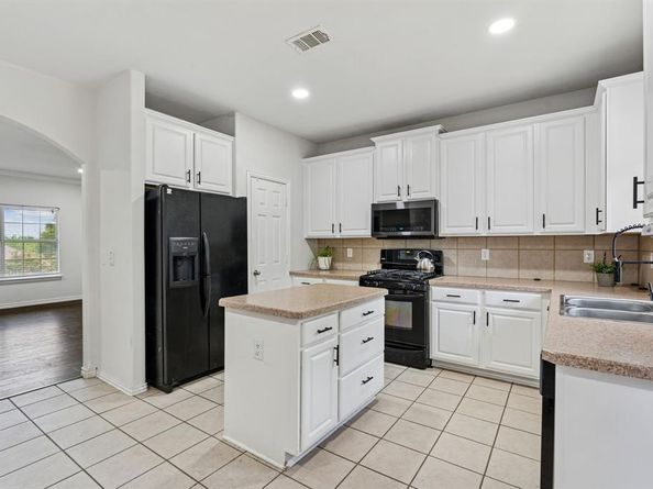 2026  Klondike Street , Grand Prairie Texas 75050