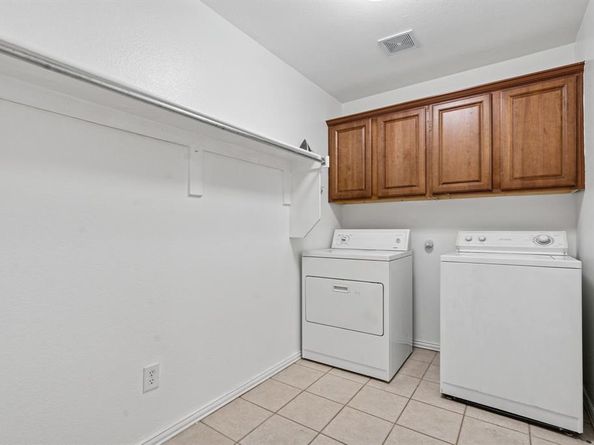 2026  Klondike Street , Grand Prairie Texas 75050