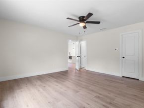 2117  Andrew Avenue , Fort Worth Texas 76105