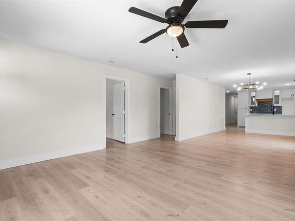 2117  Andrew Avenue , Fort Worth Texas 76105