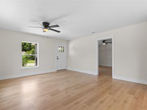 2117  Andrew Avenue , Fort Worth Texas 76105
