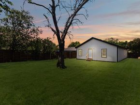 2117  Andrew Avenue , Fort Worth Texas 76105