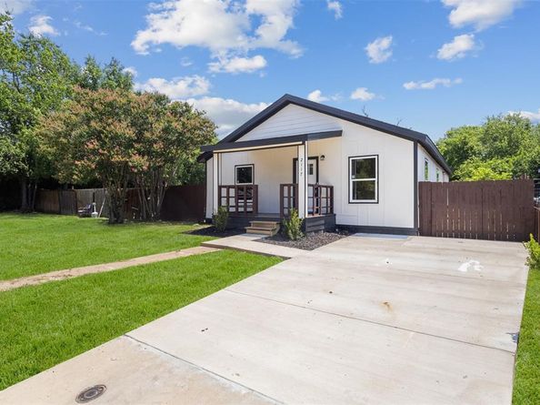 2117  Andrew Avenue , Fort Worth Texas 76105