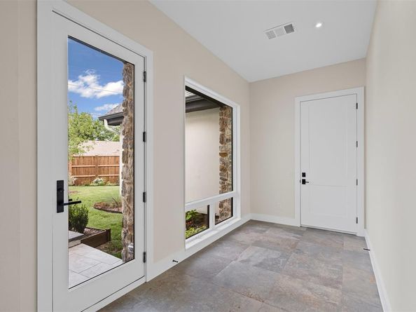 9007  Leaside Drive , Dallas Texas 75238