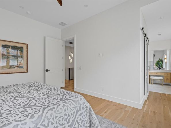 9007  Leaside Drive , Dallas Texas 75238