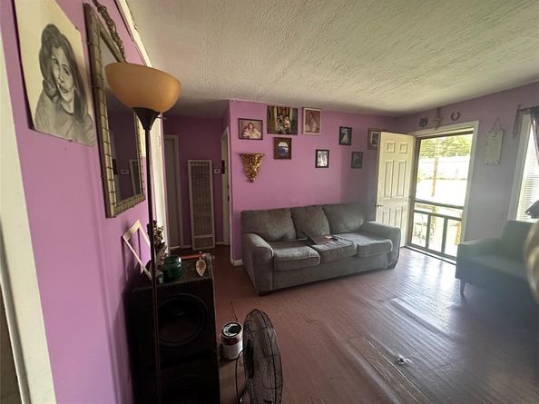 129 E Wanda Drive , Garland Texas 75040