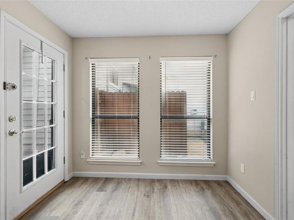 17490  Meandering Way  1009, Dallas Texas 75252