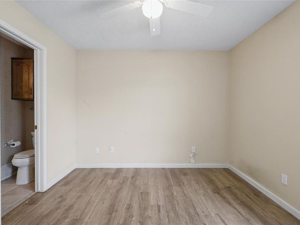 17490  Meandering Way  1009, Dallas Texas 75252