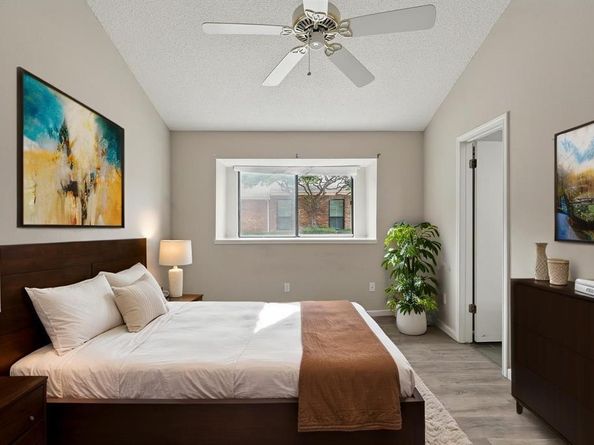 17490  Meandering Way  1009, Dallas Texas 75252
