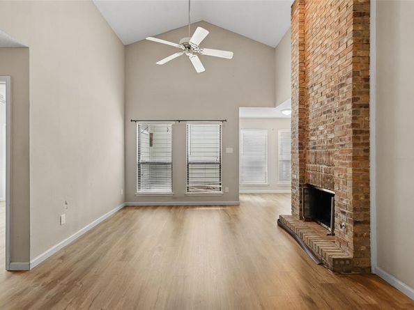 17490  Meandering Way  1009, Dallas Texas 75252