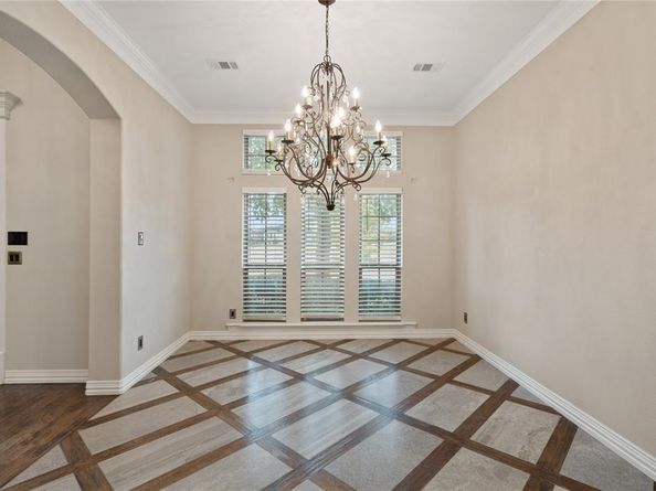 917  Wood Hollow Way , DeSoto Texas 75115