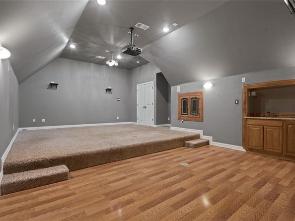 917  Wood Hollow Way , DeSoto Texas 75115