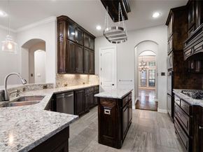 917  Wood Hollow Way , DeSoto Texas 75115