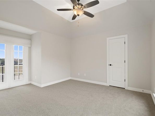 917  Wood Hollow Way , DeSoto Texas 75115