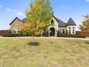 917  Wood Hollow Way , DeSoto Texas 75115