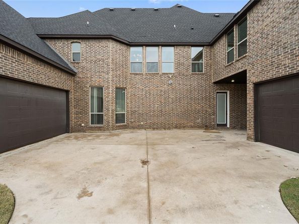917  Wood Hollow Way , DeSoto Texas 75115