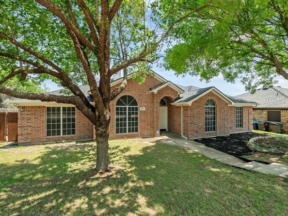 401  Deauville Drive , Fort Worth Texas 76108