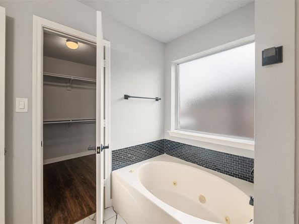 401  Deauville Drive , Fort Worth Texas 76108