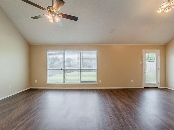 612  Prairie Gulch Drive , Fort Worth Texas 76140