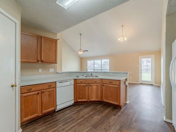 612  Prairie Gulch Drive , Fort Worth Texas 76140