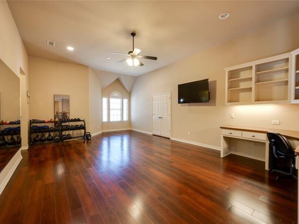 1604  Harper Lane , Carrollton Texas 75010