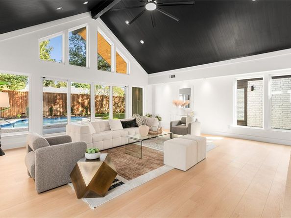 6611  Harvest Glen Drive , Dallas Texas 75248