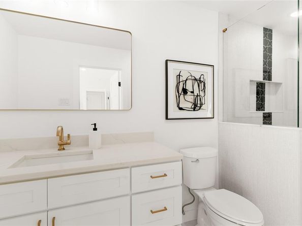 6611  Harvest Glen Drive , Dallas Texas 75248