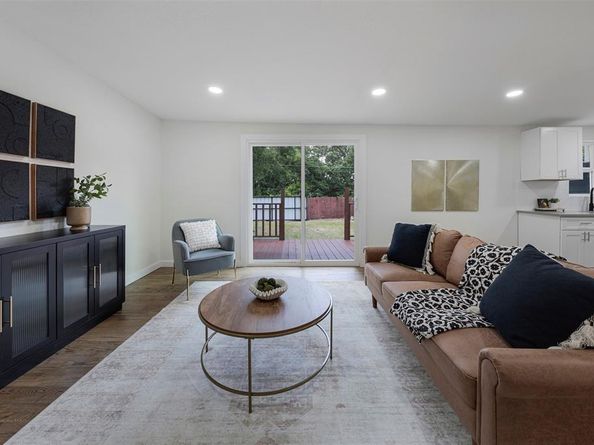 10913  Joaquin Drive , Dallas Texas 75228