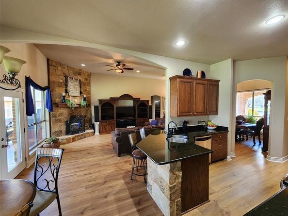 6512  Singleton Road , Fort Worth Texas 76179
