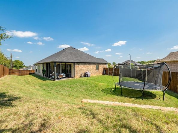 508  Woodland Drive , Azle Texas 76020