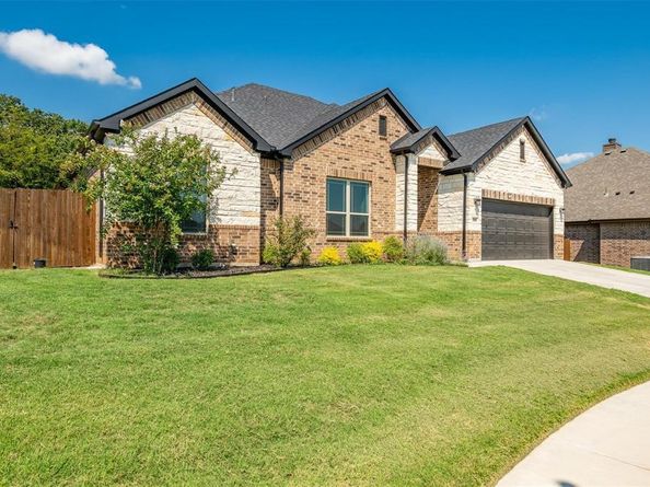 508  Woodland Drive , Azle Texas 76020