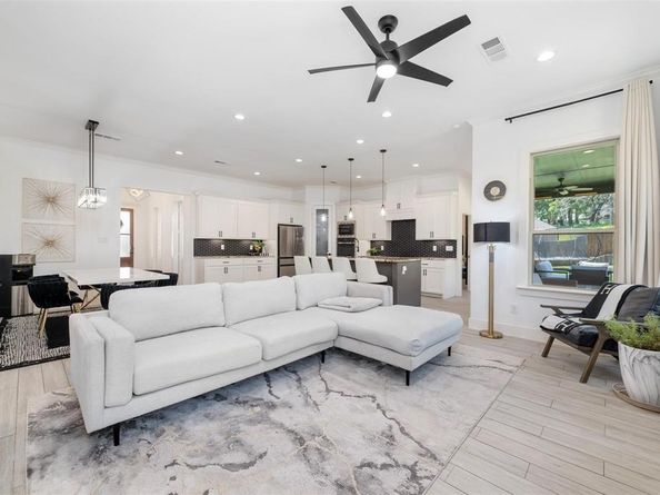 508  Woodland Drive , Azle Texas 76020