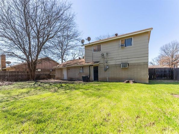 413  Deer Creek Road , Everman Texas 76140