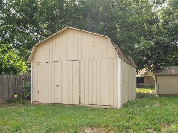 413  Deer Creek Road , Everman Texas 76140