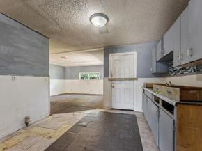 3233  Montague Street , Fort Worth Texas 76119