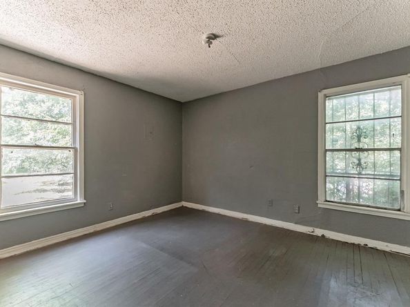 3233  Montague Street , Fort Worth Texas 76119