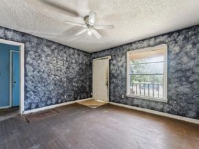 3233  Montague Street , Fort Worth Texas 76119