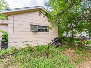 3233  Montague Street , Fort Worth Texas 76119
