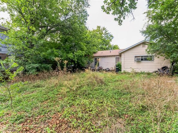 3233  Montague Street , Fort Worth Texas 76119
